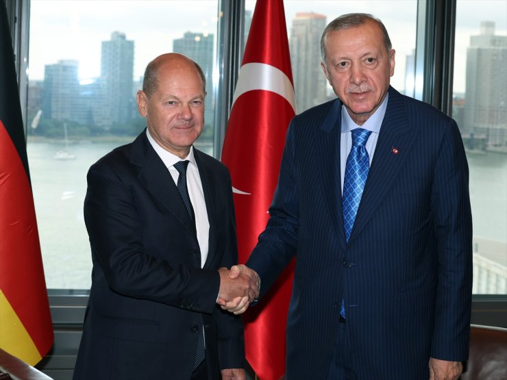 Cumhurbaşkanı Erdoğan, Almanya Başbakanı Olaf Scholz'u kabul etti