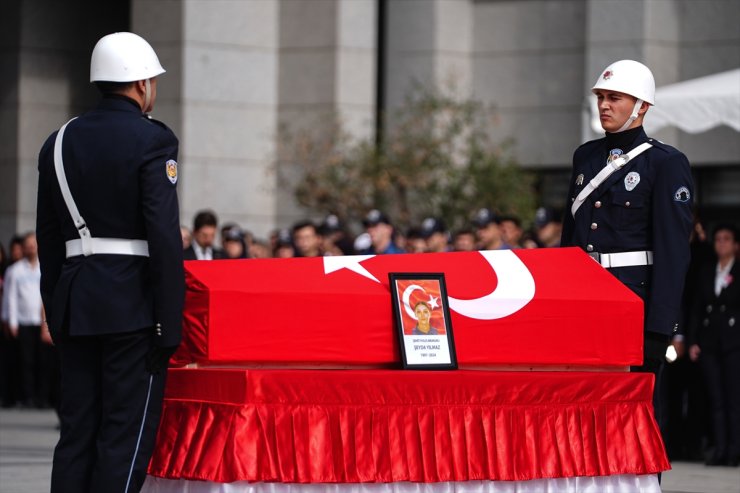 İstanbul'da şehit olan polis memuru için cenaze töreni düzenlendi