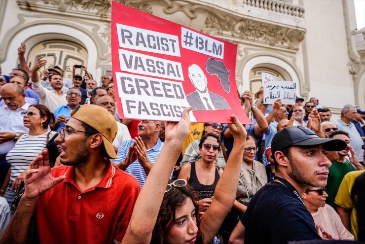 Tunus'ta seçim denetleme yetkisinin İdare Mahkemesinden alınması önerisi protesto edildi