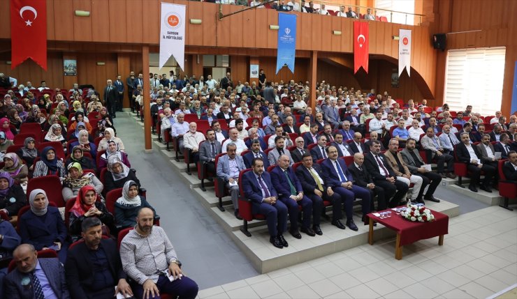 Samsun'da "Peygamberimiz ve şahsiyet inşası" konferansı düzenlendi