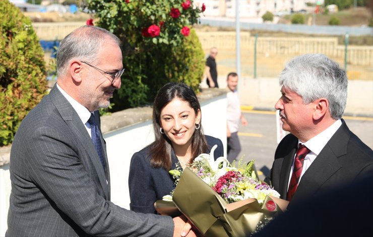 Sakarya Valiliğine atanan Rahmi Doğan görevine başladı