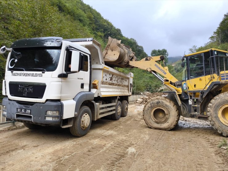 Trabzon'daki taşkın ve heyelanların izleri siliniyor