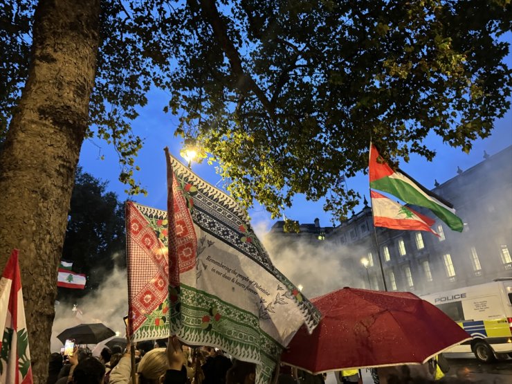 İsrail'in Gazze ve Lübnan'a saldırıları Londra'da protesto edildi