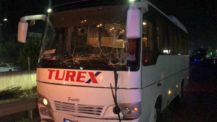 Tekirdağ'da işçi servislerinin çarpışması sonucu 10 işçi hafif yaralandı