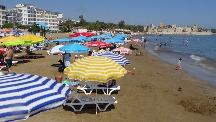 Mersin Kızkalesi'nde turizm hareketliliği sürüyor