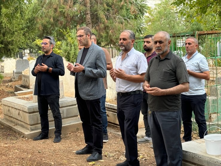 Anadolu Ajansı muhabiri Yasin Dikme vefatının 1. yılında mezarı başında anıldı