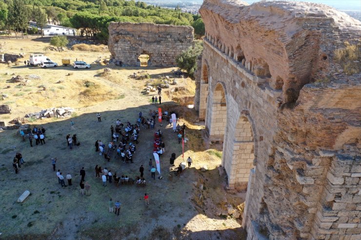 Aydın Efeler Belediye Meclisi toplantısı, Tralleis Antik Kenti'nde yapıldı