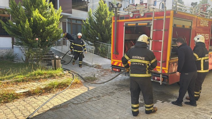 Edirne'de bir evin deposunda çıkan yangın söndürüldü