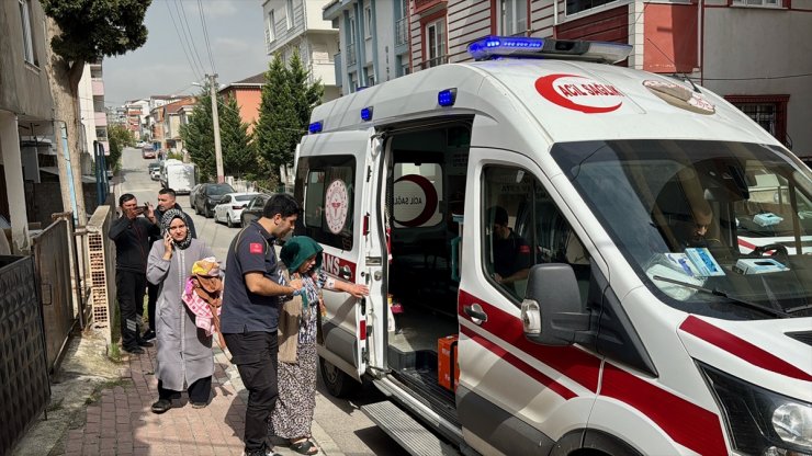 Kocaeli'de apartmanda çıkan yangında mahsur kalan 8 kişi kurtarıldı