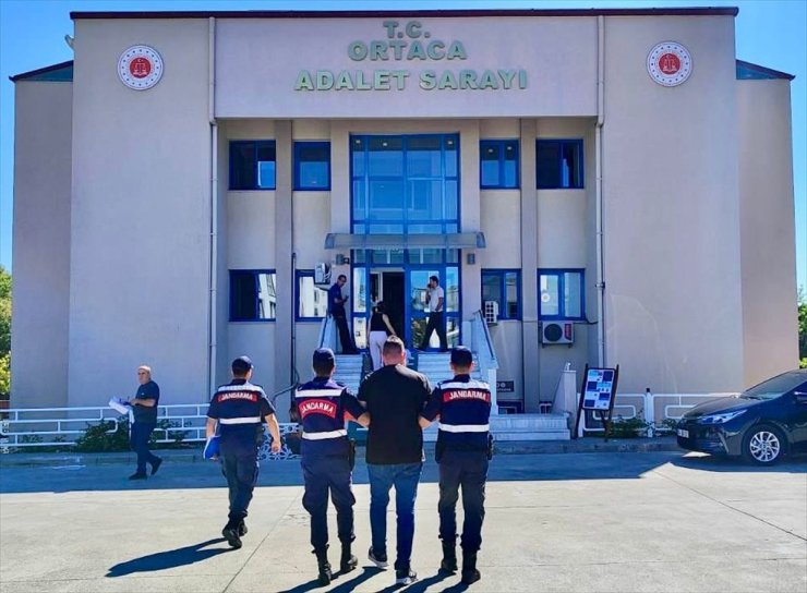 Muğla'da yol kontrolünde 2 firari hükümlü yakalandı