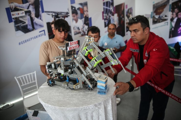 Adanalı gençlerin ürettiği "Bomba Avcısı" TEKNOFEST'te sergileniyor