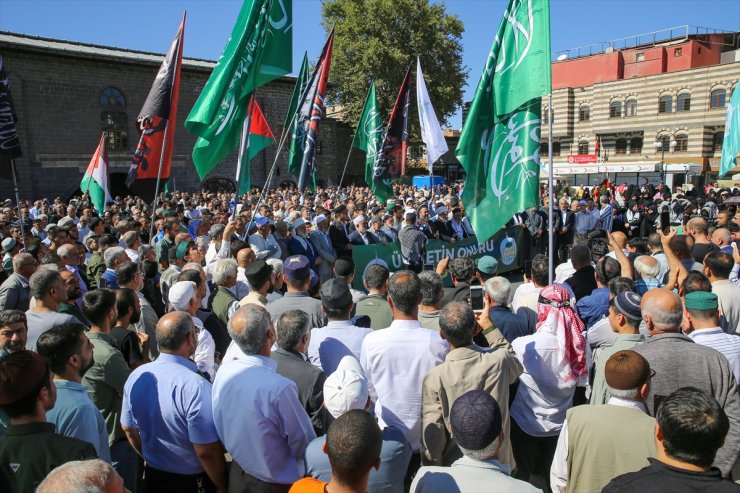 Diyarbakır'da İsrail'in Gazze'ye yönelik saldırıları protesto edildi