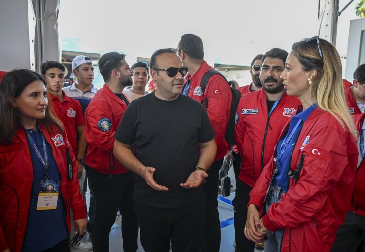 Sanayi ve Teknoloji Bakanı Mehmet Fatih Kacır, Anadolu Ajansı standını ziyaret etti: