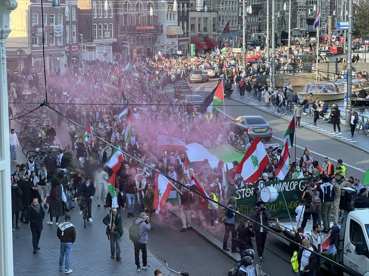 Gazze'de 1 yıldır süren soykırım Hollanda'da protesto edildi