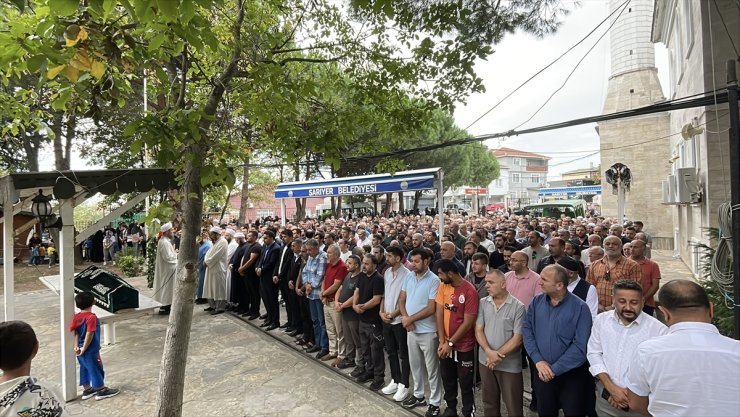 Avcılar'da çalıntı aracın çarpması sonucu hayatını kaybeden Yıldıray Erol'un cenazesi defnedildi