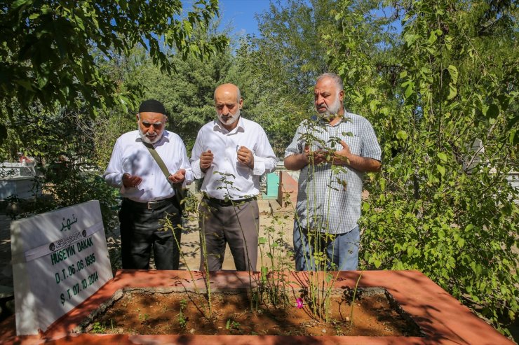 PKK yandaşlarının 10 yıl önce vahşice katlettiği gençlerin ailelerinin acısı tazeliğini koruyor