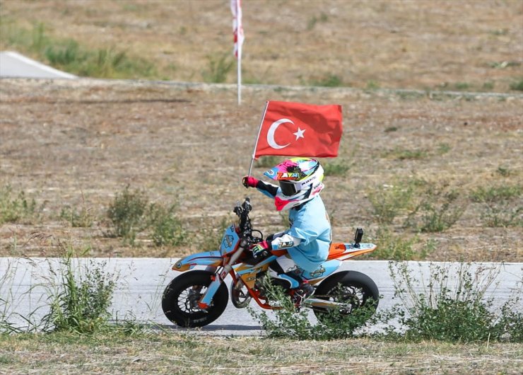 Türkiye Süpermoto Şampiyonası final yarışları Uşak'ta yapıldı