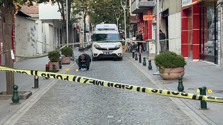 Eskişehir'de sokakta pompalı tüfekle vurulan kişi yaralandı