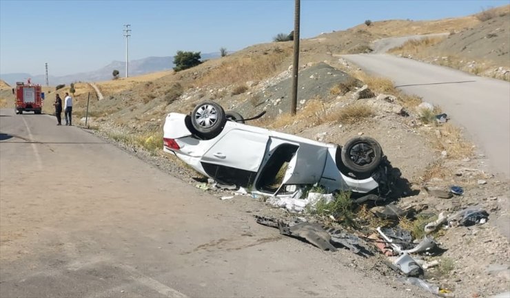 Şırnak'ta pikap ile otomobilin çarpıştığı kazada 3 kişi yaralandı