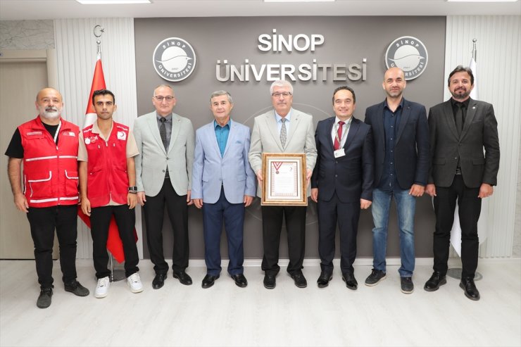 Türk Kızılay'dan Sinop Üniversitesi'ne bronz madalya