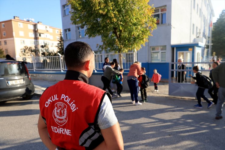 Edirne'de "okul polisi" hem velilere hem öğrencilere güven veriyor