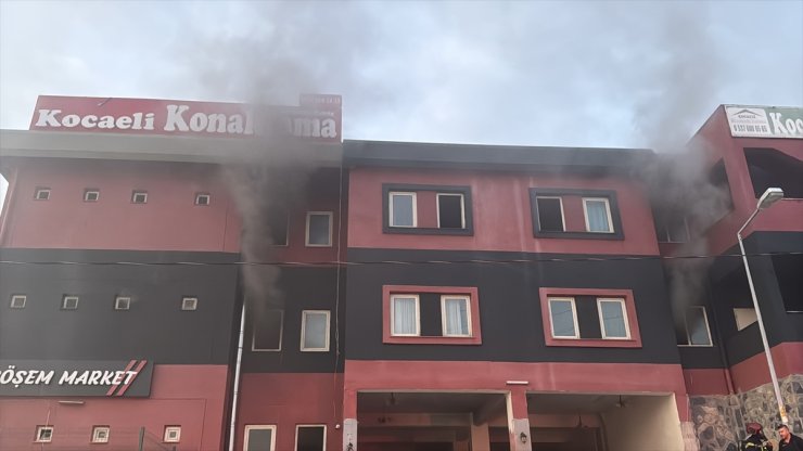 Kocaeli'de pansiyonda çıkan yangın söndürüldü