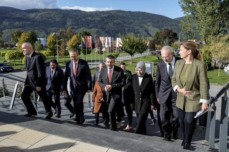 Milli Eğitim Bakanı Tekin, Uluslararası Saraybosna Üniversitesi Akademik Yılı Açılış Töreni'nde konuştu: