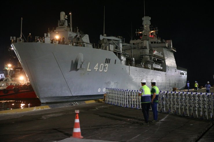 Lübnan'dan tahliye edilen sivilleri taşıyan TCG Sancaktar da Mersin'e ulaştı