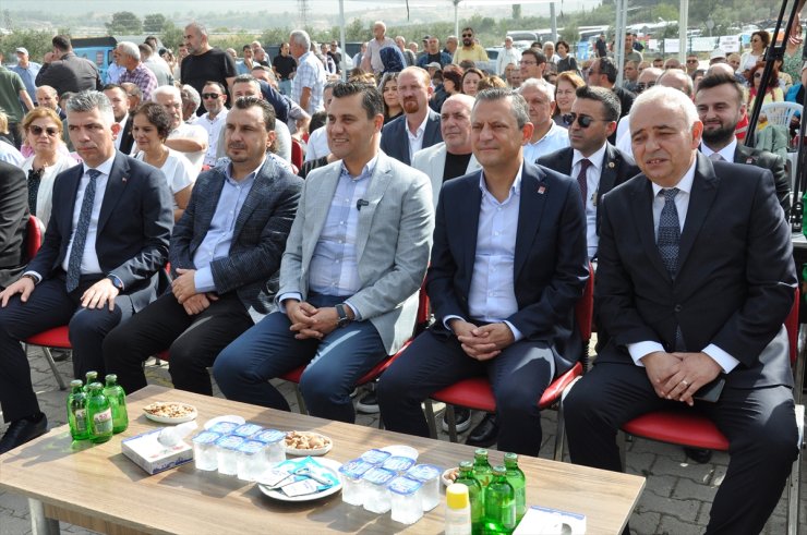 CHP Genel Başkanı Özel, Manisa'da zeytin şenliğine katıldı