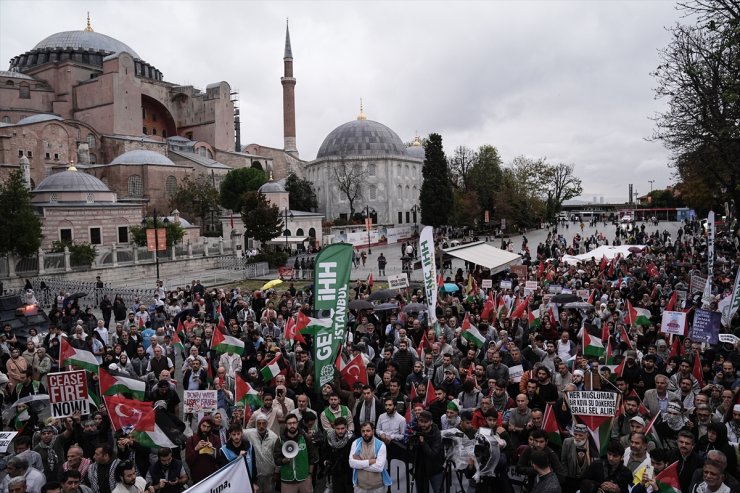 İHH'den Beyazıt Meydanı'ndan Ayasofya’ya "Susmuyoruz" yürüyüşü