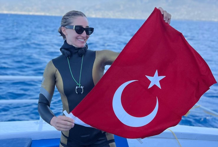 Şahika Ercümen, Serbest Dalış Dünya Şampiyonası'nda ikinci kez Türkiye rekoru kırdı