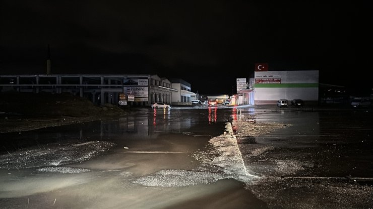 Düzce'de sağanak ve kuvvetli rüzgar etkili oldu