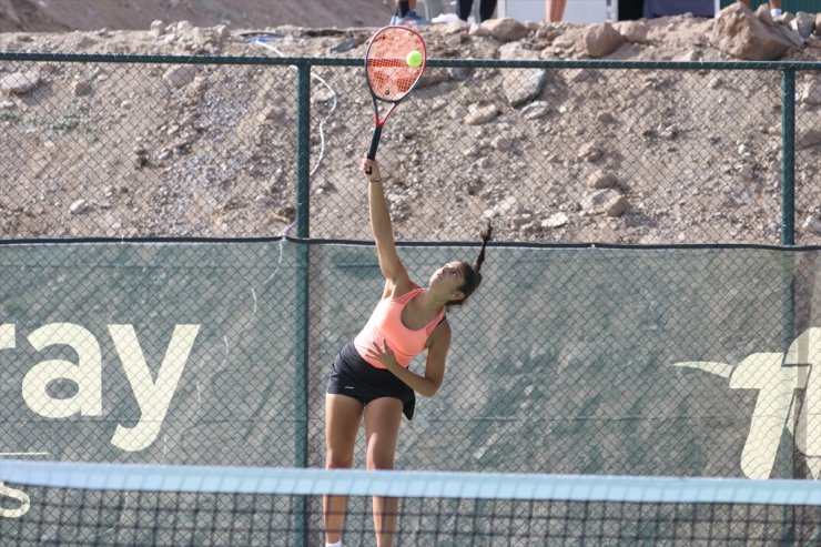 ITF Uluslararası Tenis Turnuvası Erciyes'te başladı