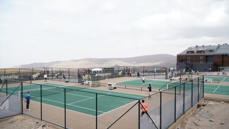 ITF Uluslararası Tenis Turnuvası, Erciyes'te devam ediyor