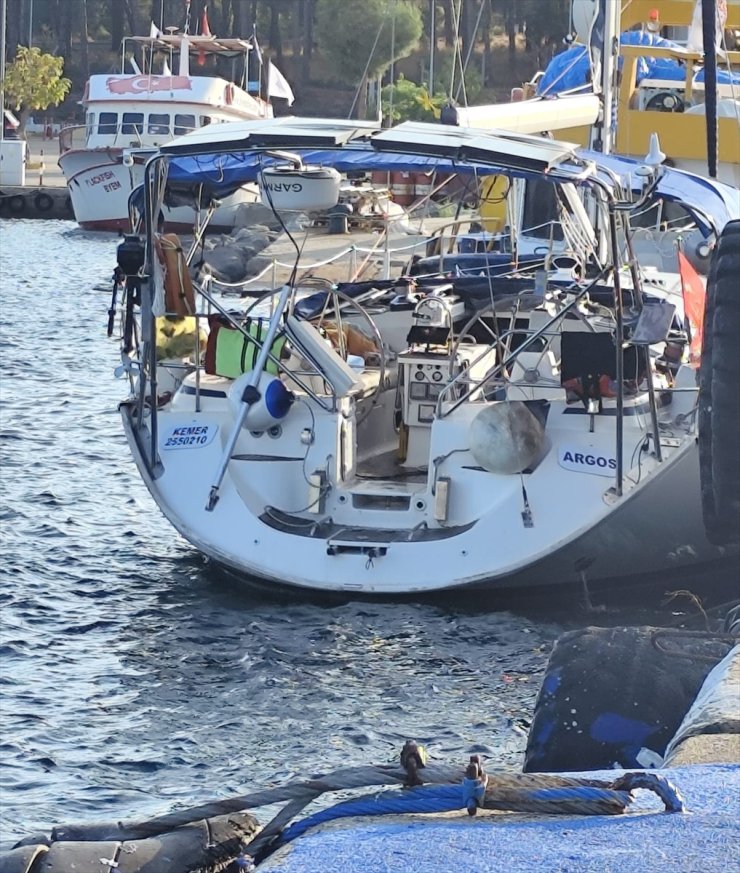 Çanakkale açıklarında 79 düzensiz göçmen ile 2 insan kaçakçısı yakalandı