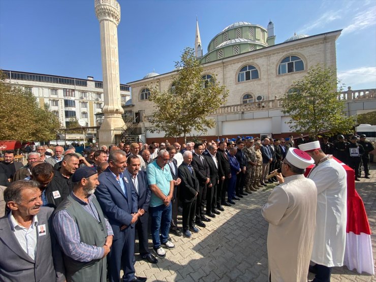 Elazığ'da vefat eden Kıbrıs gazisi son yolculuğuna uğurlandı