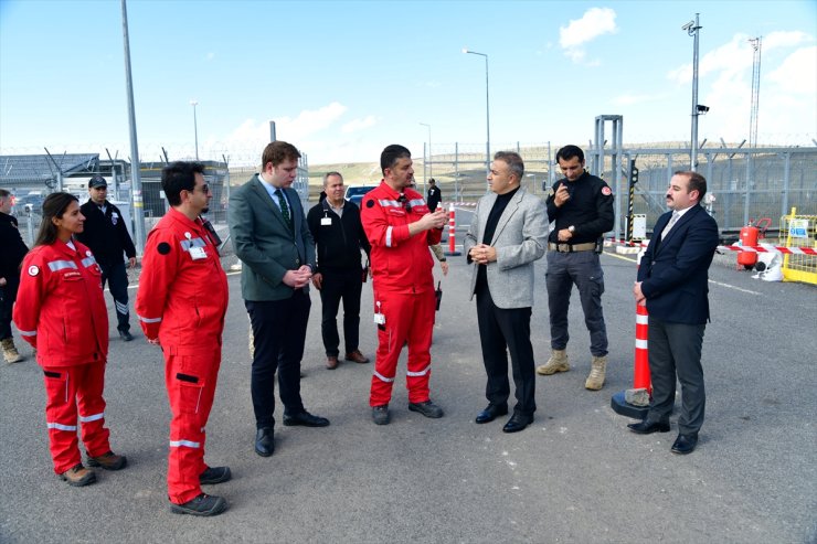 Ardahan Valisi Hayrettin Çiçek, TANAP'ın kompresör ve ölçüm istasyonunu inceledi