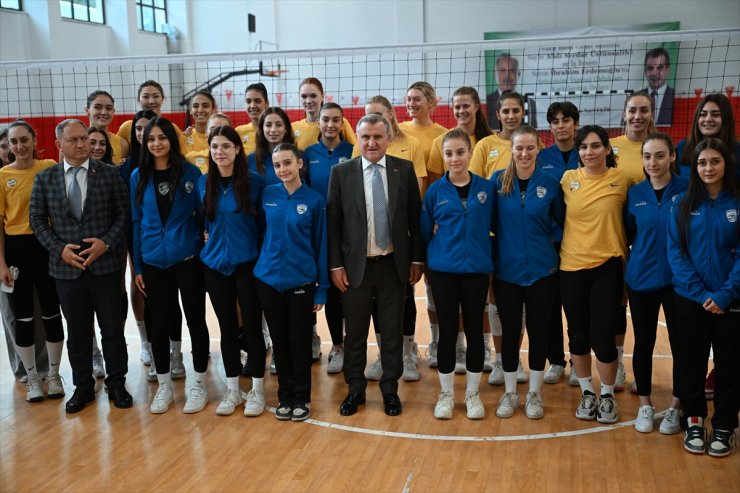 Bakanlar Tekin ve Bak, Trabzon'da Erdemoğlu Spor Lisesi Kompleksi'nin açılışında konuştu: