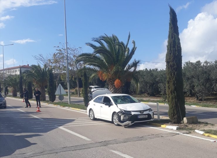 Balıkesir'de otomobille çarpışan motosikletin sürücüsü öldü