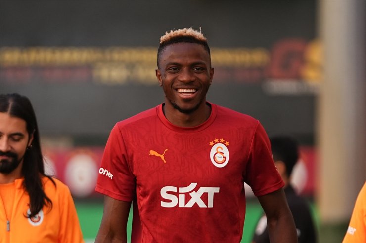 Victor Osimhen, Galatasaray'a geldiği için mutlu