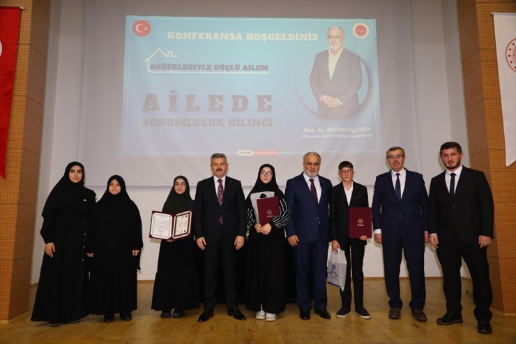 Diyanet İşleri Başkan Yardımcısı İşliyen, Artvin'de konferans verdi: