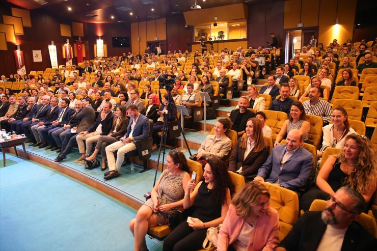 Hatay'da 100. Yıl Köyü Projesi ilk etap evlerinin anahtarları törenle sahiplerine teslim edildi