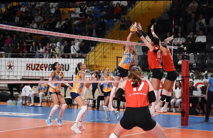 Voleybol: Vodafone Sultanlar Ligi