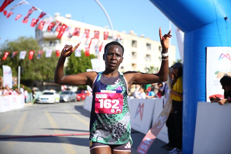 16. Uluslararası Tarsus Yarı Maratonu'nu Kenyalı atletler kazandı