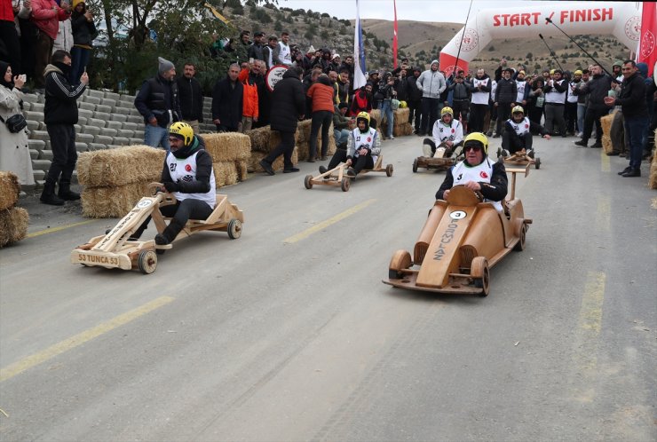 Erzincan’da "Arabam tahtadan, inerim Ergan'dan" formuLaz yarışı düzenlendi