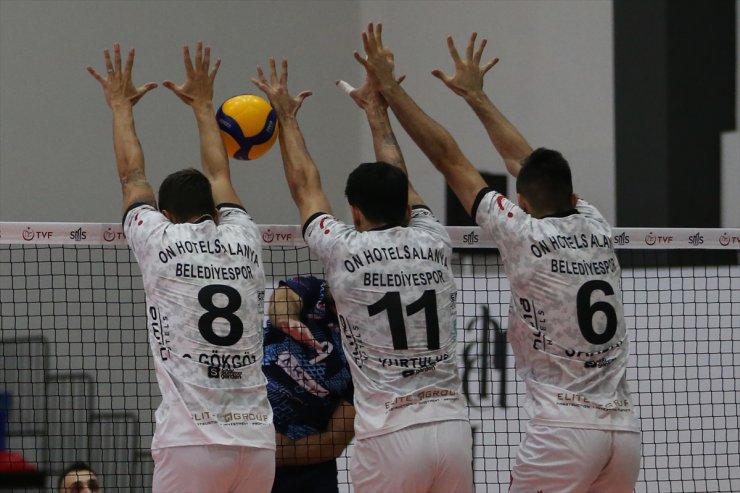 Voleybol: SMS Grup Efeler Ligi