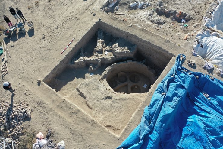 Kayıp şehir Puruşhanda'nın arandığı kazıda tahıl silosu ile iki mühür baskısı bulundu