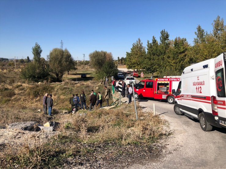 Konya'da köprüden düşen otomobildeki 3 kişi yaralandı