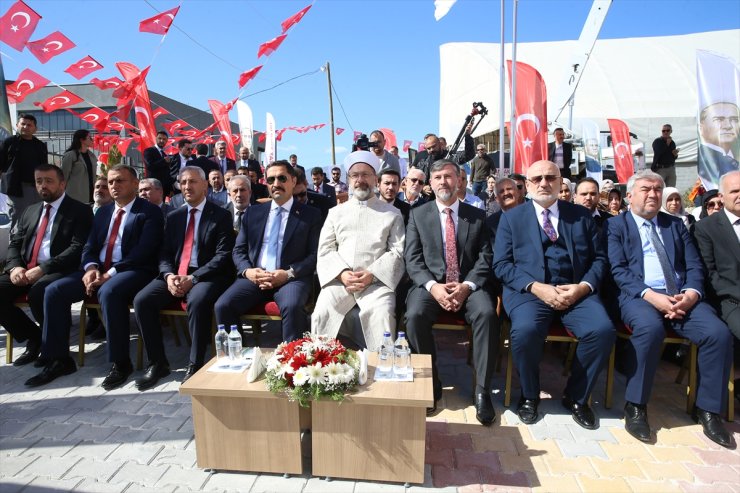 Diyanet İşleri Başkanı Erbaş Hatay'da toplu açılış ve temel atma törenine katıldı