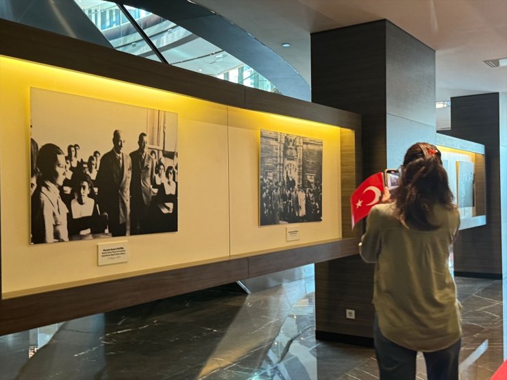 "Cumhuriyetin Işığında Atatürk ve Sanat" sergisi sanatseverlerle buluştu